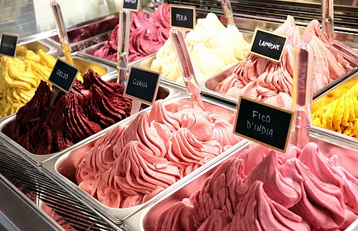 Sladoledna baza, pasta in preliv - vloga polizdelkov pri izdelavi sladoleda